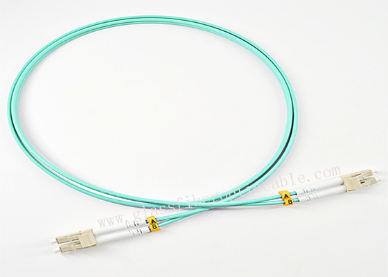 Голубой ФО латает тип ЛК УПК соединителя длины 20М 30М 50М кабеля ОМ3 1К 2К ЛСЗХ
